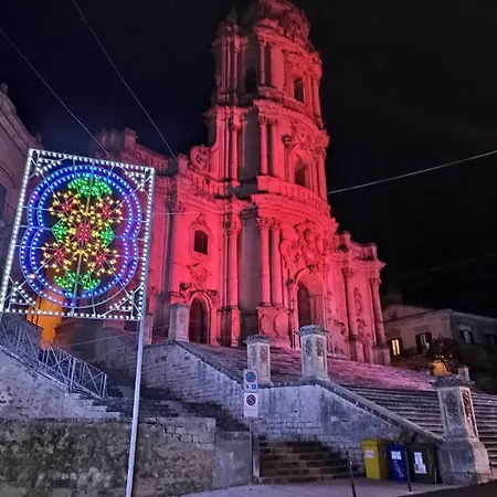 Casa Basilico' A Vicino Duomo S. Giorgio * Modica